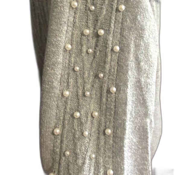 NWT Crown & Ivy Marilyn Off Shoulder Sweater Gray Pearl Accents Size XL - Picture 3 of 6